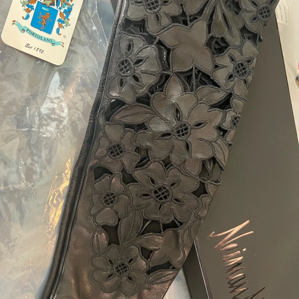 The most beautiful gloves that I have ever seen and owned! #2 pair nwt